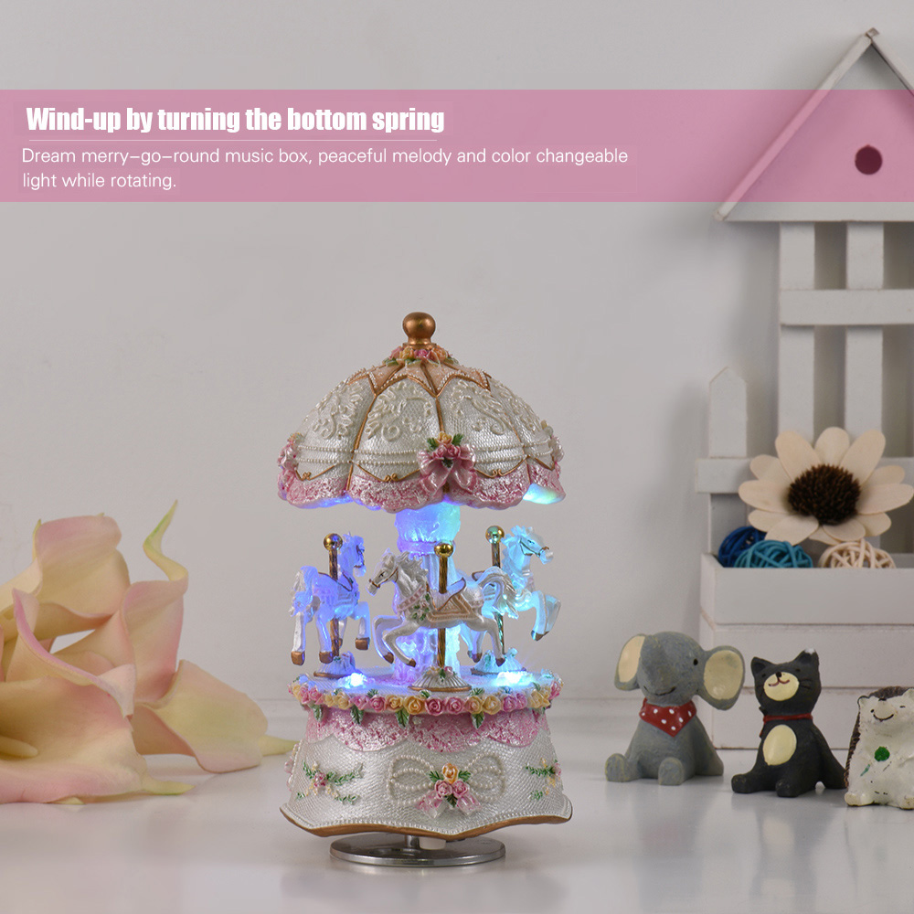Luxury Dream 3-Horse Rotating  - Snow Globe Musical recensie en prijs